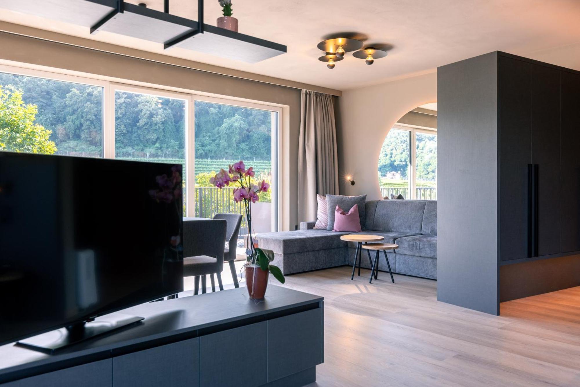 Belia Lofts - Adults Only - Apartments Апиано сула Страда дел Вино Екстериор снимка